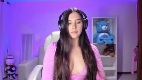 Snapshot of _wdreamgirl chatting on 11-06-25, 07:31 Fernanda online show from 11-06-25, 07:31