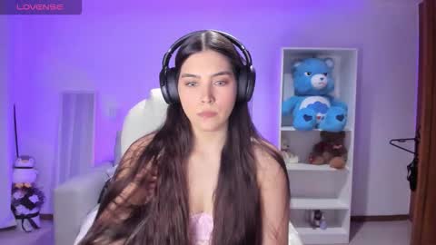 Snapshot of _wdreamgirl chatting on 11-25-25, 07:41 Fernanda online show from 11-25-25, 07:41