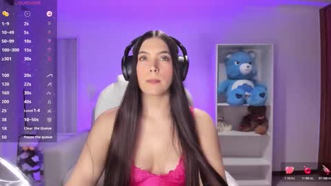 Snapshot of _wdreamgirl chatting on 12-16-25, 05:23 Fernanda online show from 12-16-25, 05:23