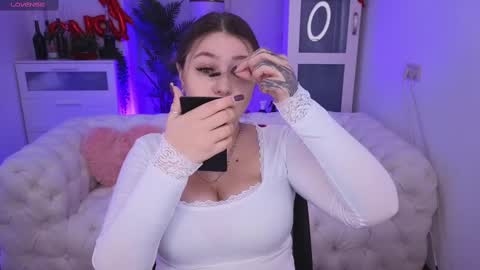 Wendy online show from 02-12-25, 01:48