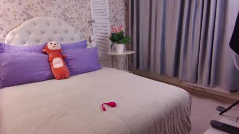 Snapshot of _wendydarling_ chatting on 10-10-25, 01:37 Wendy online show from 10-10-25, 01:37