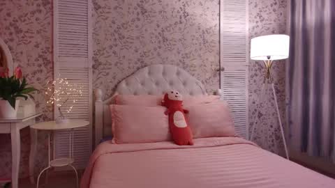 Snapshot of _wendydarling_ chatting on 10-31-25, 01:06 Wendy online show from 10-31-25, 01:06