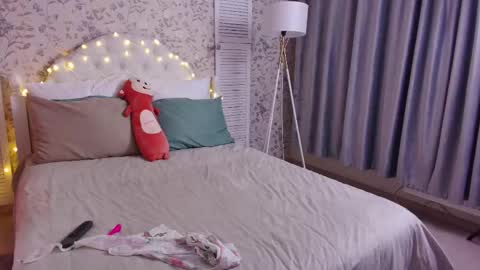 Snapshot of _wendydarling_ chatting on 01-09-26, 01:30 Wendy online show from 01-09-26, 01:30