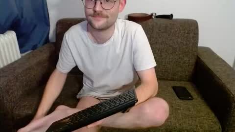 Snapshot of _whoisthatguy_ chatting on 12-15-25, 06:45 _whoisthatguy_ online show from 12-15-25, 06:45