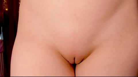 Snapshot of _witch__ chatting on 01-05-25, 01:26 Enni online show from 01-05-25, 01:26