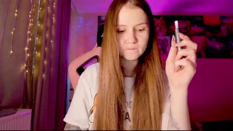 Snapshot of _witch__ chatting on 01-17-25, 08:02 Enni online show from 01-17-25, 08:02