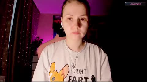 Snapshot of _witch__ chatting on 02-14-25, 08:21 Enni online show from 02-14-25, 08:21