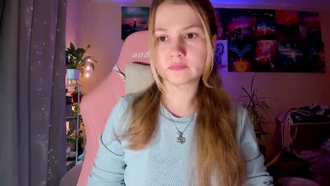 Snapshot of _witch__ chatting on 09-26-25, 06:28 Enni online show from 09-26-25, 06:28