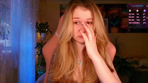 Snapshot of _witch__ chatting on 10-16-25, 06:58 Enni online show from 10-16-25, 06:58