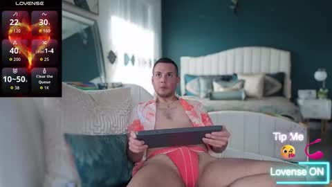 Snapshot of _xsebxx chatting on 11-15-25, 06:37 Sebastian online show from 11-15-25, 06:37