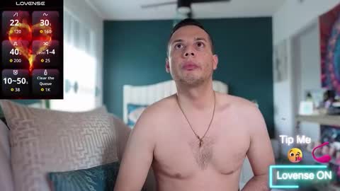 Snapshot of _xsebxx chatting on 11-16-25, 05:18 Sebastian online show from 11-16-25, 05:18