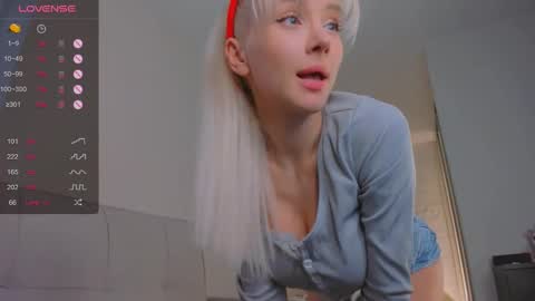 Tessa -  online show from 12-25-24, 11:54