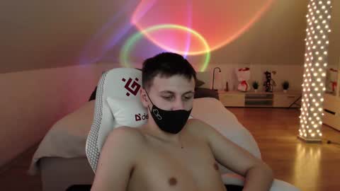 Nicole  Thomas  Dave online show from 03-10-25, 04:25