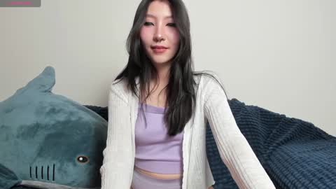 Mia online show from 12-04-24, 04:38