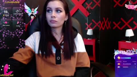 Yuyi online show from 01-23-25, 02:17