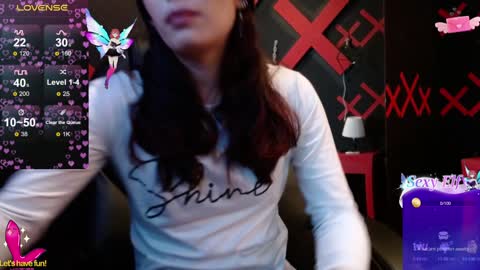 Yuyi online show from 02-03-25, 11:09