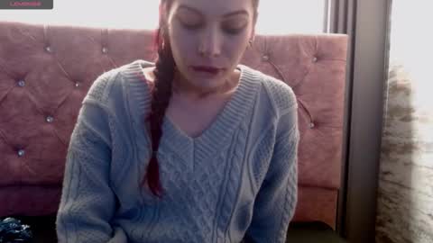 Yuyi online show from 03-26-26, 10:59