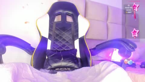 Snapshot of _zoe_12 chatting on 01-10-25, 11:50 Zoe online show from 01-10-25, 11:50