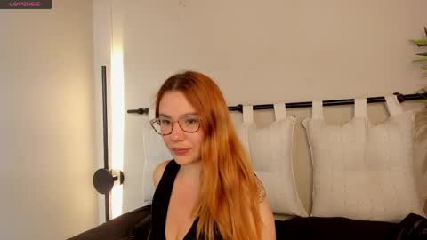 Snapshot of _zoe_3 chatting on 06-01-26, 01:24 Zoe online show from 06-01-26, 01:24