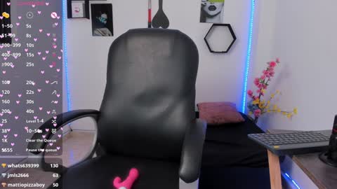 Zoe online show from 12-19-24, 03:51