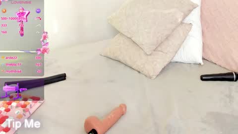 Alexandra  online show from 01-20-25, 12:39