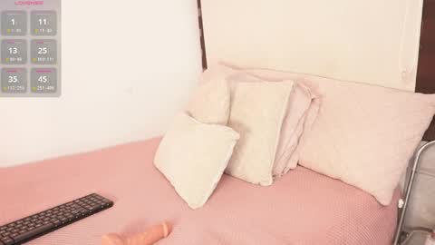 Alexandra  online show from 04-15-26, 09:16