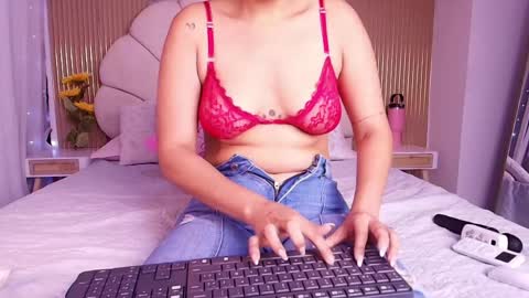 Aisha online show from 04-27-26, 12:36