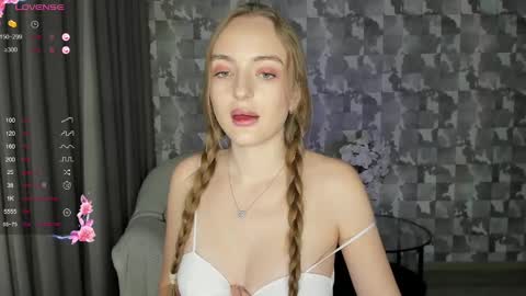 Snapshot of a_delina chatting on 02-04-25, 03:15 Adelina online show from 02-04-25, 03:15