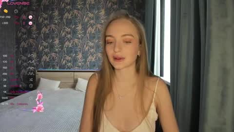 Snapshot of a_delina chatting on 02-10-25, 08:31 Adelina online show from 02-10-25, 08:31