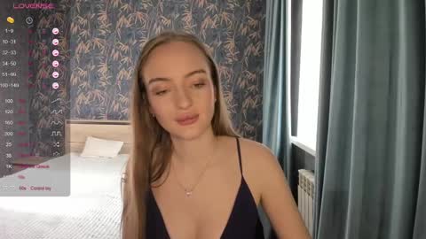 Snapshot of a_delina chatting on 03-06-25, 01:03 Adelina online show from 03-06-25, 01:03