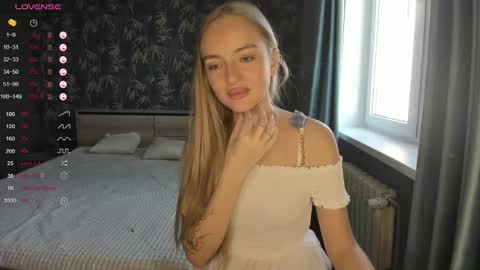 Snapshot of a_delina chatting on 09-30-25, 07:57 Adelina online show from 09-30-25, 07:57