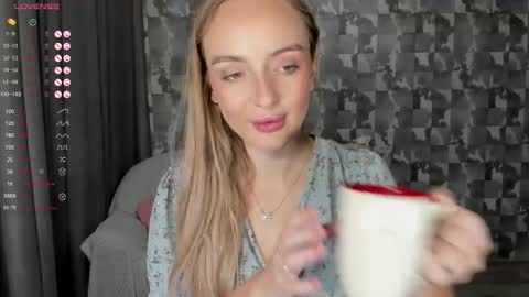 Snapshot of a_delina chatting on 10-03-25, 02:47 Adelina online show from 10-03-25, 02:47