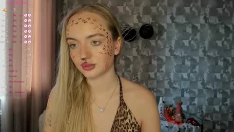 Snapshot of a_delina chatting on 10-25-25, 10:45 Adelina online show from 10-25-25, 10:45