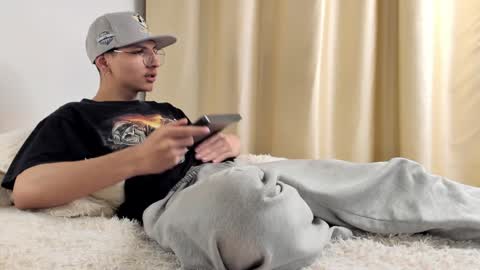 Snapshot of a_lejandro_08 chatting on 12-02-24, 06:41 alejo online show from 12-02-24, 06:41