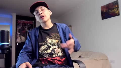 Snapshot of a_lejandro_08 chatting on 12-09-24, 10:52 alejo online show from 12-09-24, 10:52