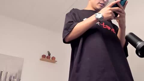 Snapshot of a_lejandro_08 chatting on 03-07-25, 10:21 alejo online show from 03-07-25, 10:21