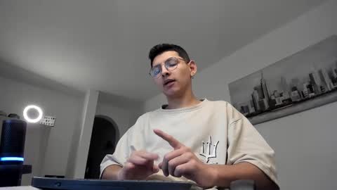 Snapshot of a_lejandro_08 chatting on 03-12-25, 07:46 alejo online show from 03-12-25, 07:46