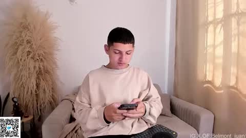 a_lejandro_0_8 online show from 04-08-26, 01:55