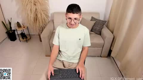 a_lejandro_0_8 online show from 04-28-26, 06:29