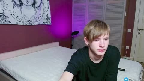 Kris Michael online show from 09-19-25, 02:51