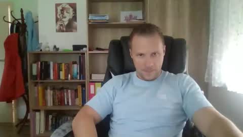 Long distance cumshot online show from 09-16-25, 08:15