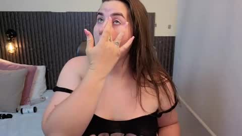 Snapshot of aabby_lee chatting on 05-09-26, 05:29 Abby Lee online show from 05-09-26, 05:29