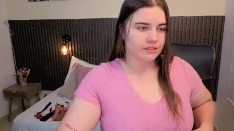 Snapshot of aabby_lee chatting on 06-14-26, 07:16 Abby Lee online show from 06-14-26, 07:16