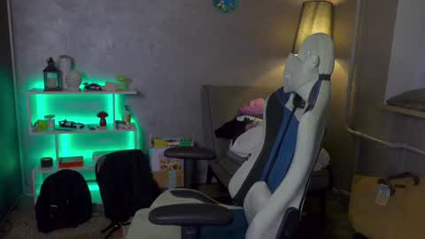 Alex online show from 02-02-25, 04:59