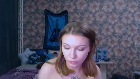 Snapshot of aalicebubble chatting on 12-02-25, 08:15 Alice online show from 12-02-25, 08:15