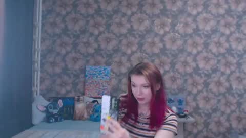 Snapshot of aalicebubble chatting on 04-29-26, 01:59 Alice online show from 04-29-26, 01:59