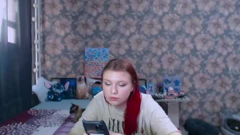 Snapshot of aalicebubble chatting on 05-07-26, 01:44 Alice online show from 05-07-26, 01:44