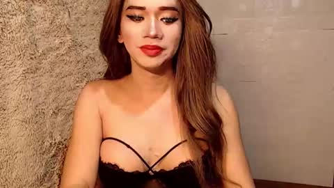 Snapshot of aaliyah04 chatting on 10-23-25, 02:27 BERLAT online show from 10-23-25, 02:27