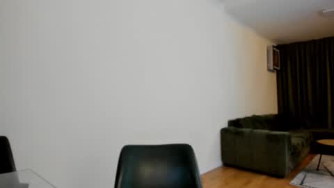 Snapshot of aalliyahh chatting on 02-08-25, 09:15 Fren online show from 02-08-25, 09:15