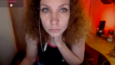 Katie online show from 02-06-25, 01:38